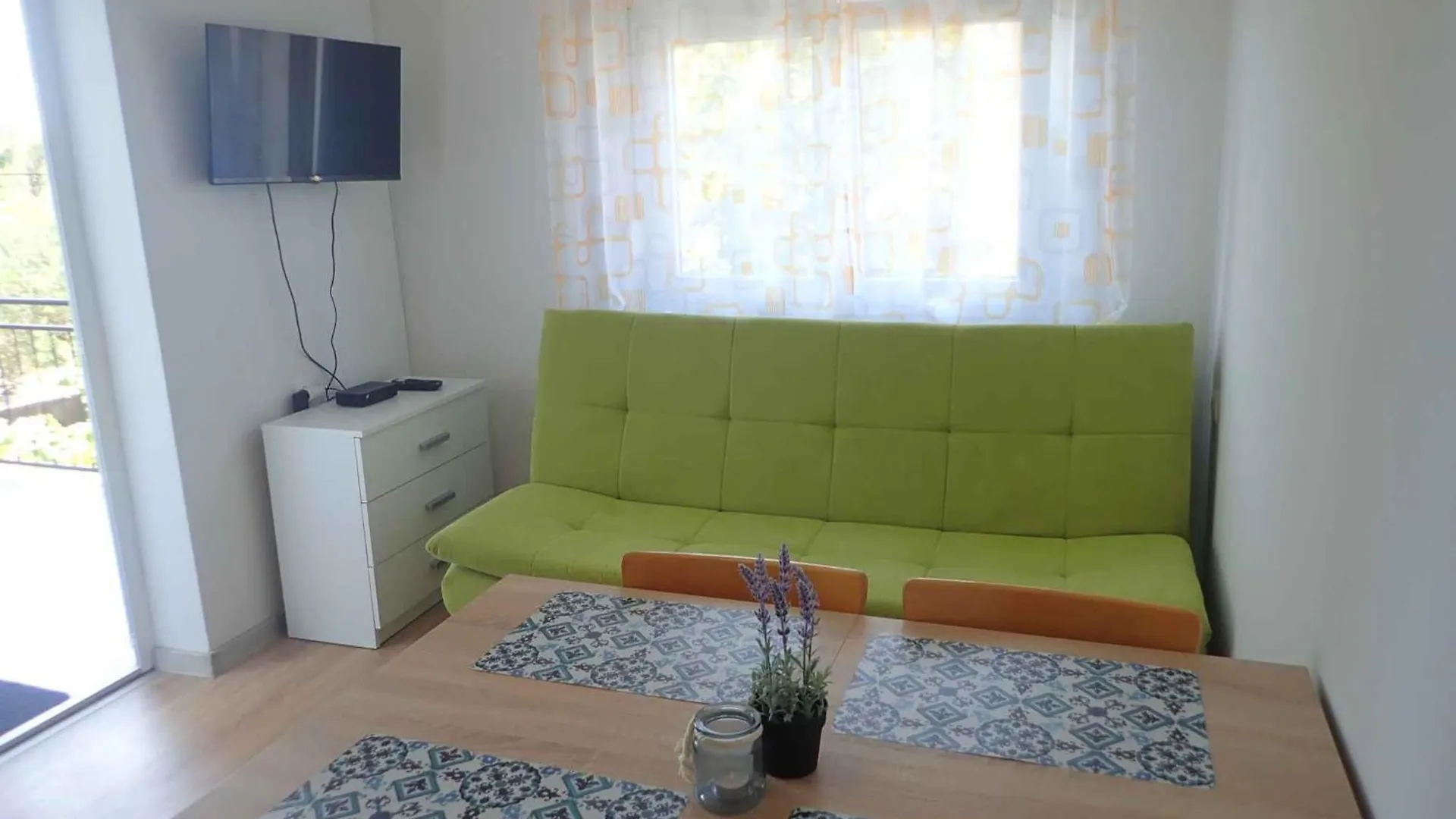 Apartment In Starigrad-Paklenica 50110  סטאריגרד-פקלניצה