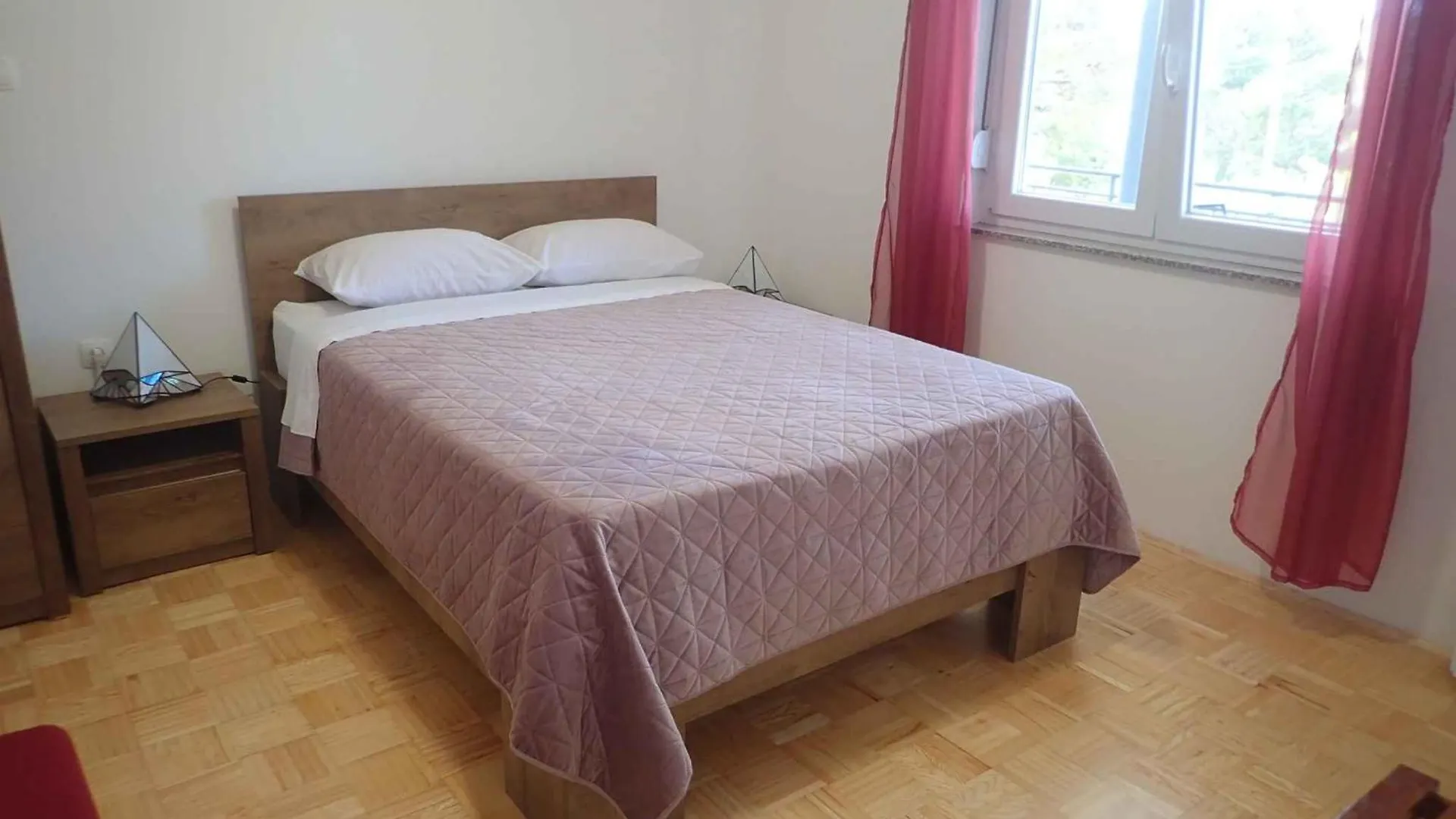 Apartment In Starigrad-Paklenica 50110 0*, סטאריגרד-פקלניצה